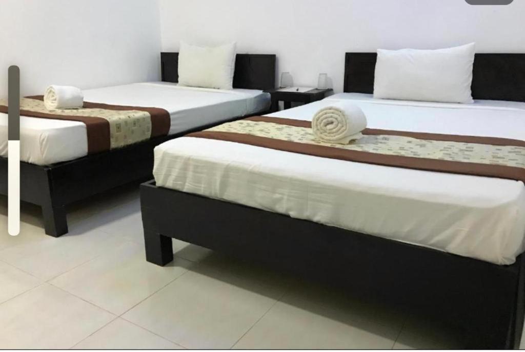 Trinco Relax Hut Hotel Trincomalee Buitenkant foto