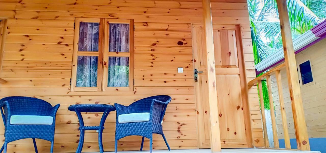 Trinco Relax Hut Hotel Trincomalee Buitenkant foto