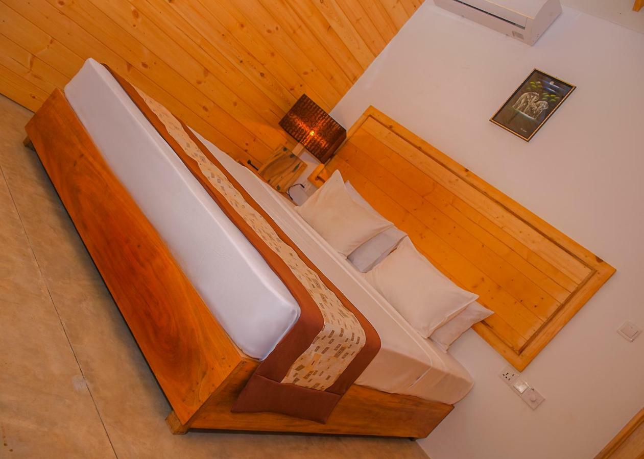 Trinco Relax Hut Hotel Trincomalee Buitenkant foto
