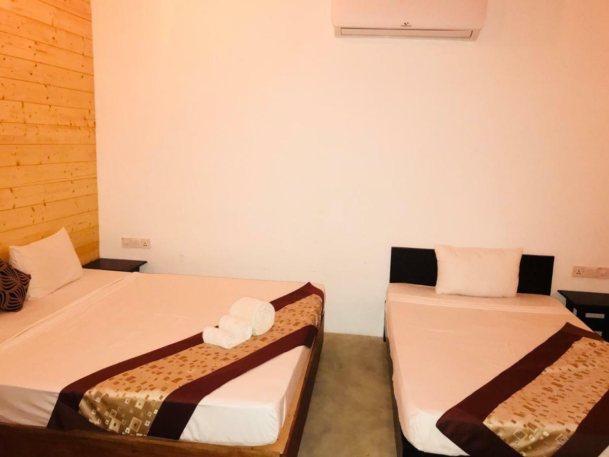 Trinco Relax Hut Hotel Trincomalee Buitenkant foto