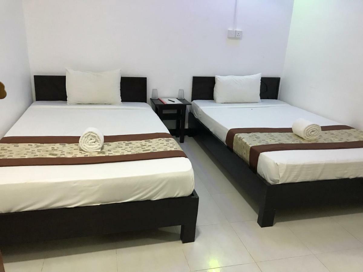 Trinco Relax Hut Hotel Trincomalee Buitenkant foto